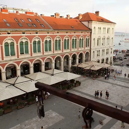 Loft At Republic Square * Split