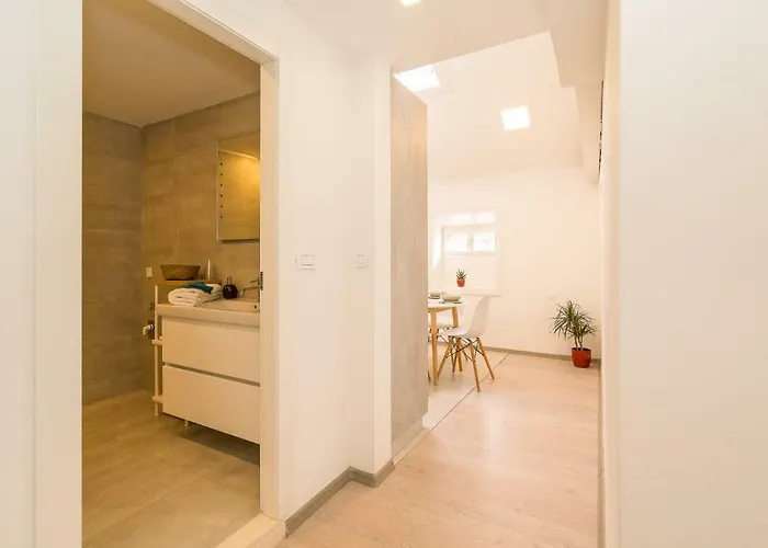 Apartment Loft At Republic Square Split
